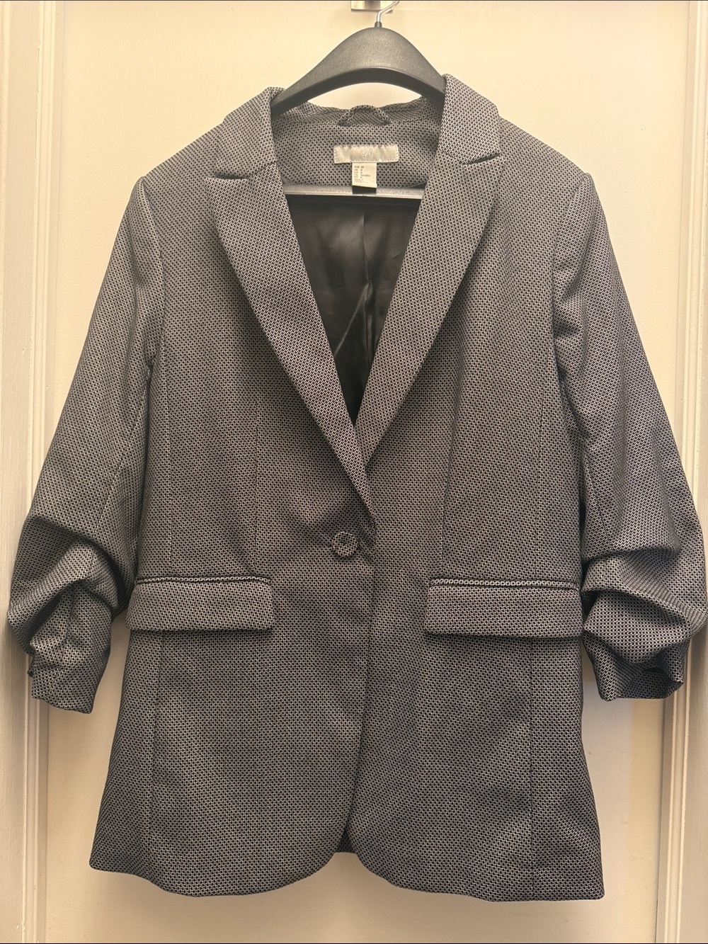 H&M Women's Navy-White Textured Single-Button Blazer